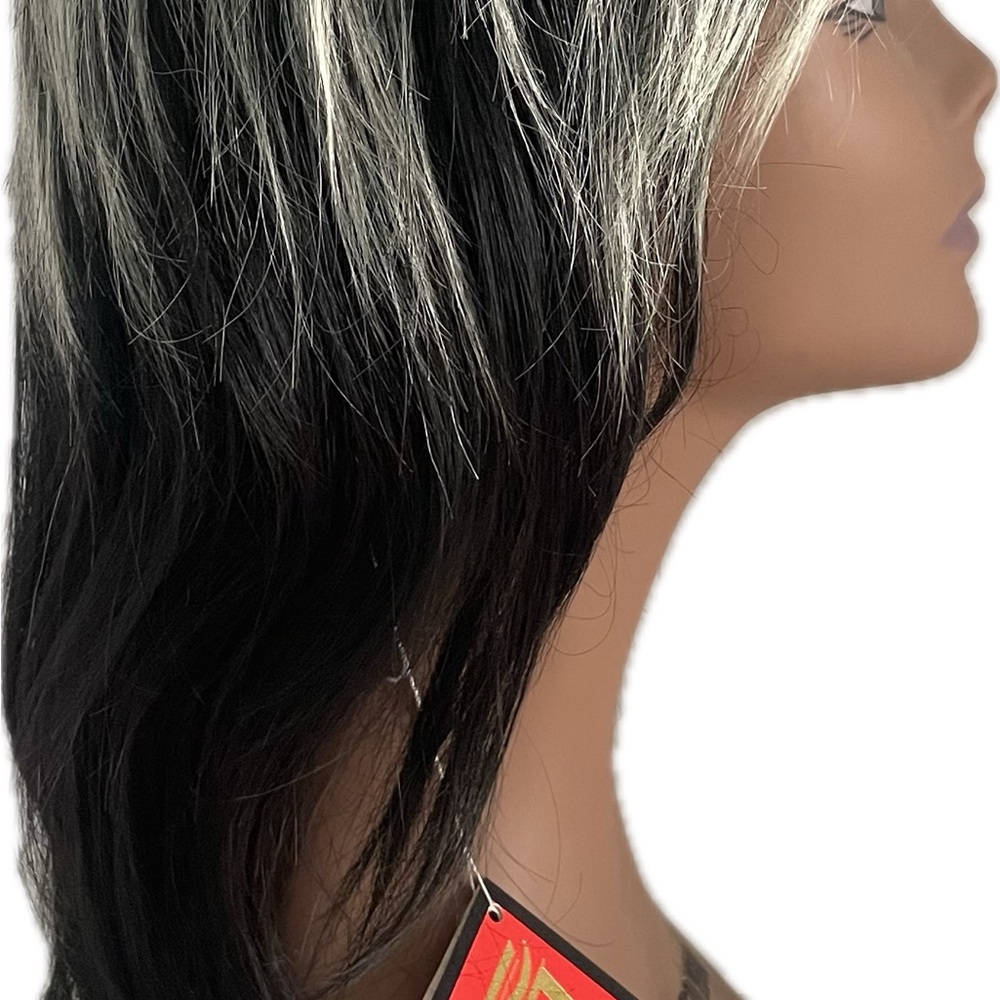 Wig - Picture 12 of 12